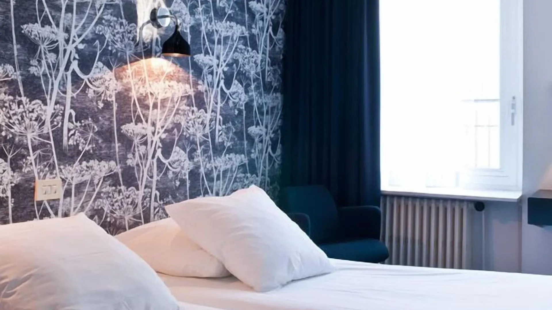 Hotel Queen Anne Брюссель