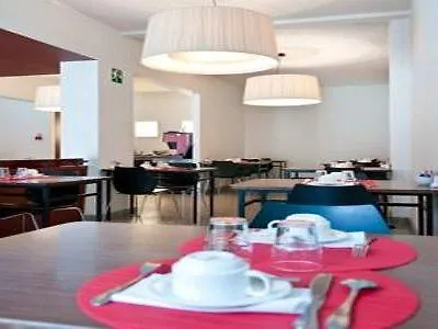 Hotel Queen Anne Брюссель
