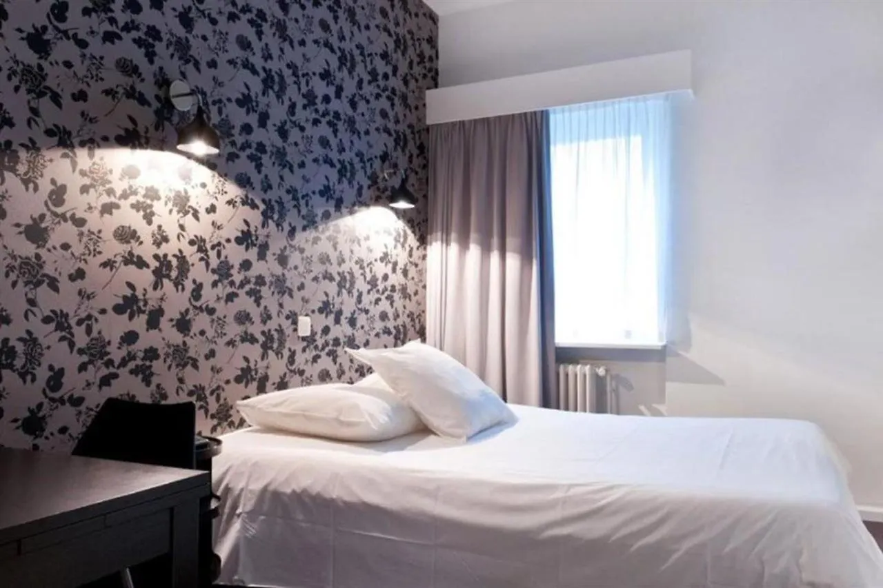 Hotel Queen Anne Брюссель 3*,  Бельгия